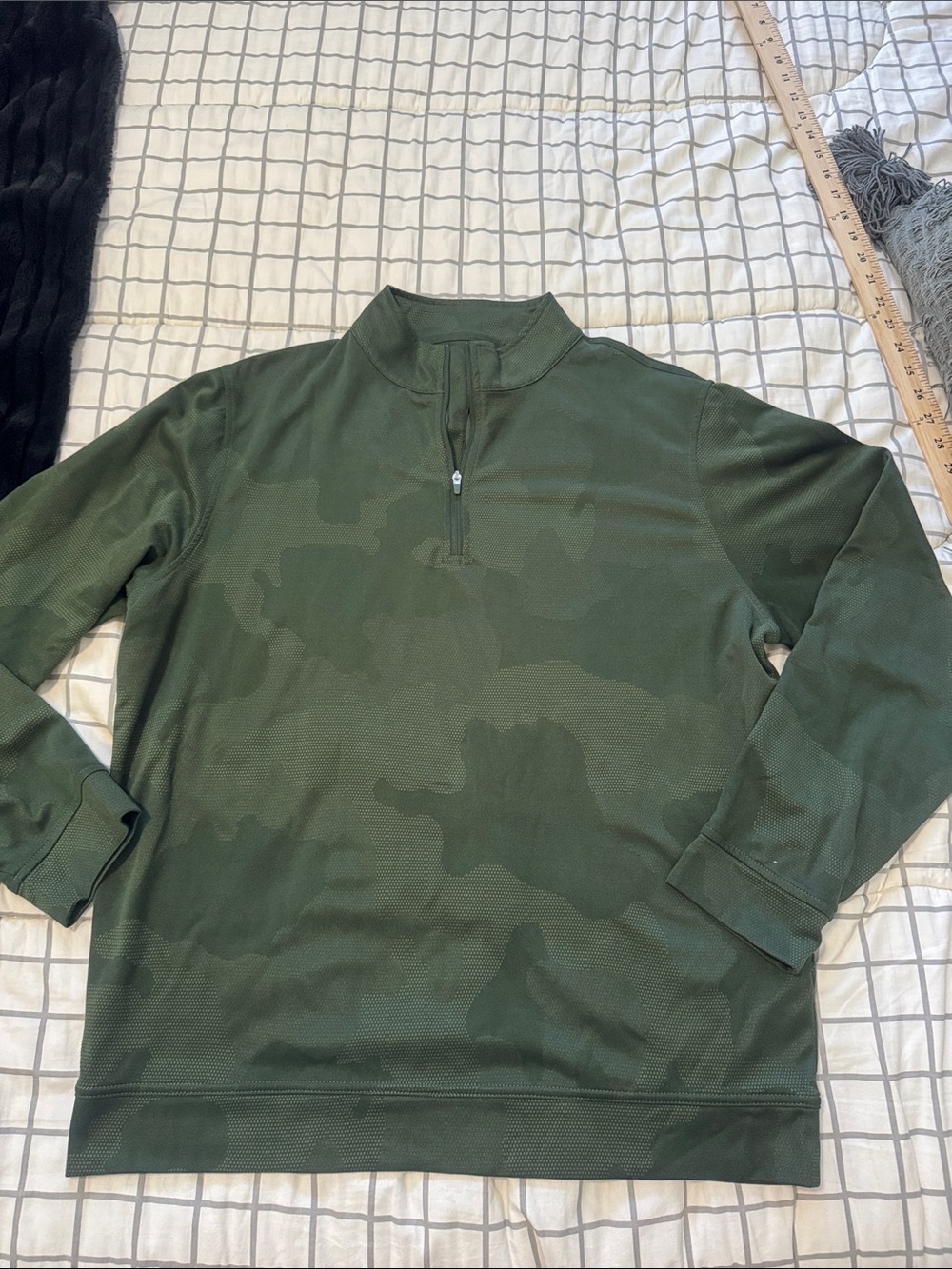 Kirkland Signature Men's Olive Green Half-Zip Pullover